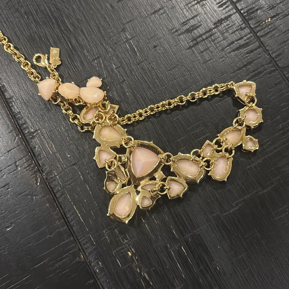 Kate Spade Chunky Peach Blush Statement Necklace Gold Tone​​​ - Picture 7 of 7